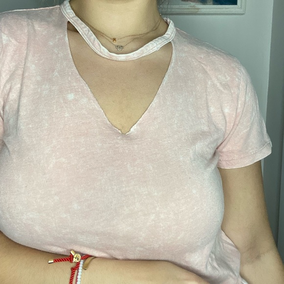 Basic Light Pink Hollister Shirt - Picture 3 of 8